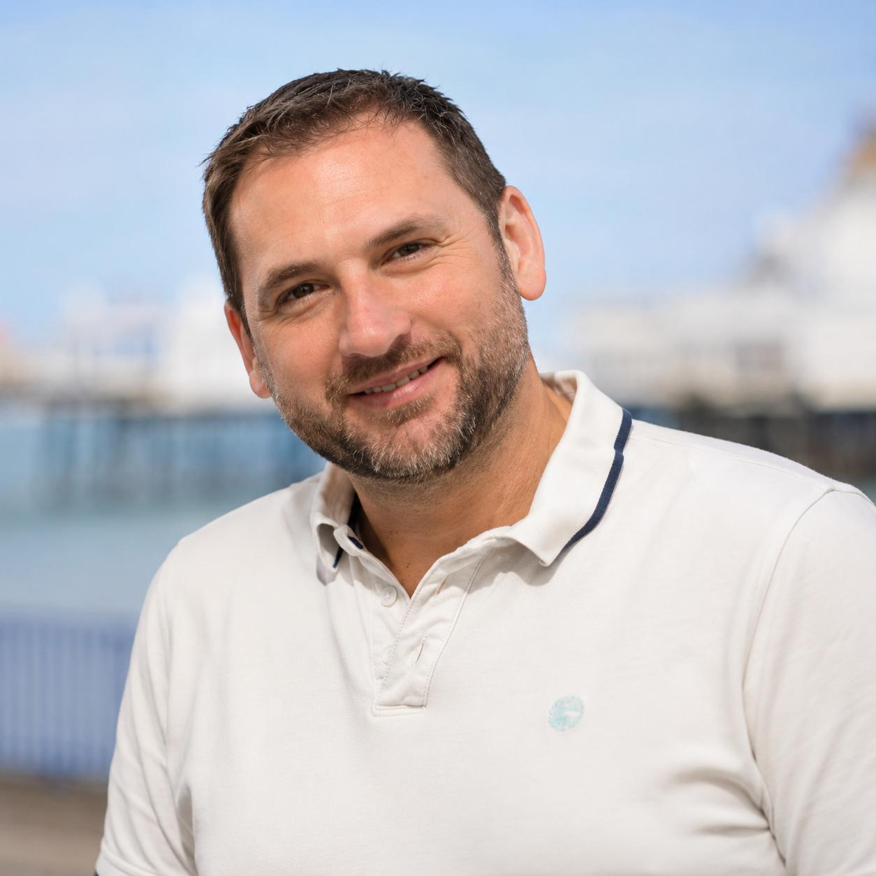BSM-affiliated automatic driving instructor portrait